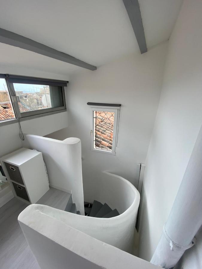 Charmant Appartement Terrasse Sur Les Toits Grasse Luaran gambar