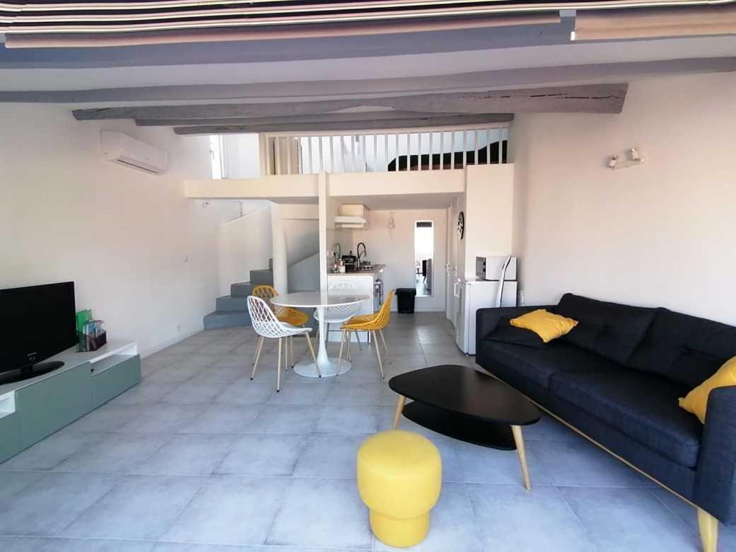Charmant Appartement Terrasse Sur Les Toits Grasse Luaran gambar